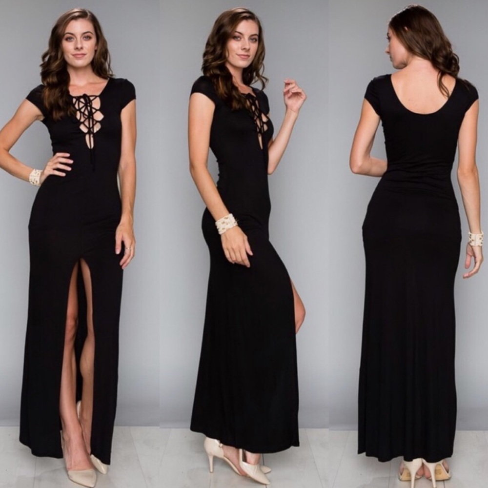 ❣️ Sale was 45$ down sizing ❣️ Lace up maxi dress